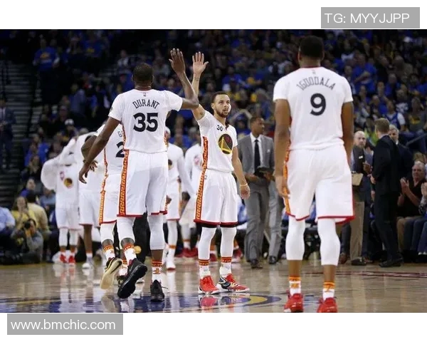 重庆篮球队在亚运会上的耐力表现值得称赞展现出顽强拼搏精神与团队合作能力